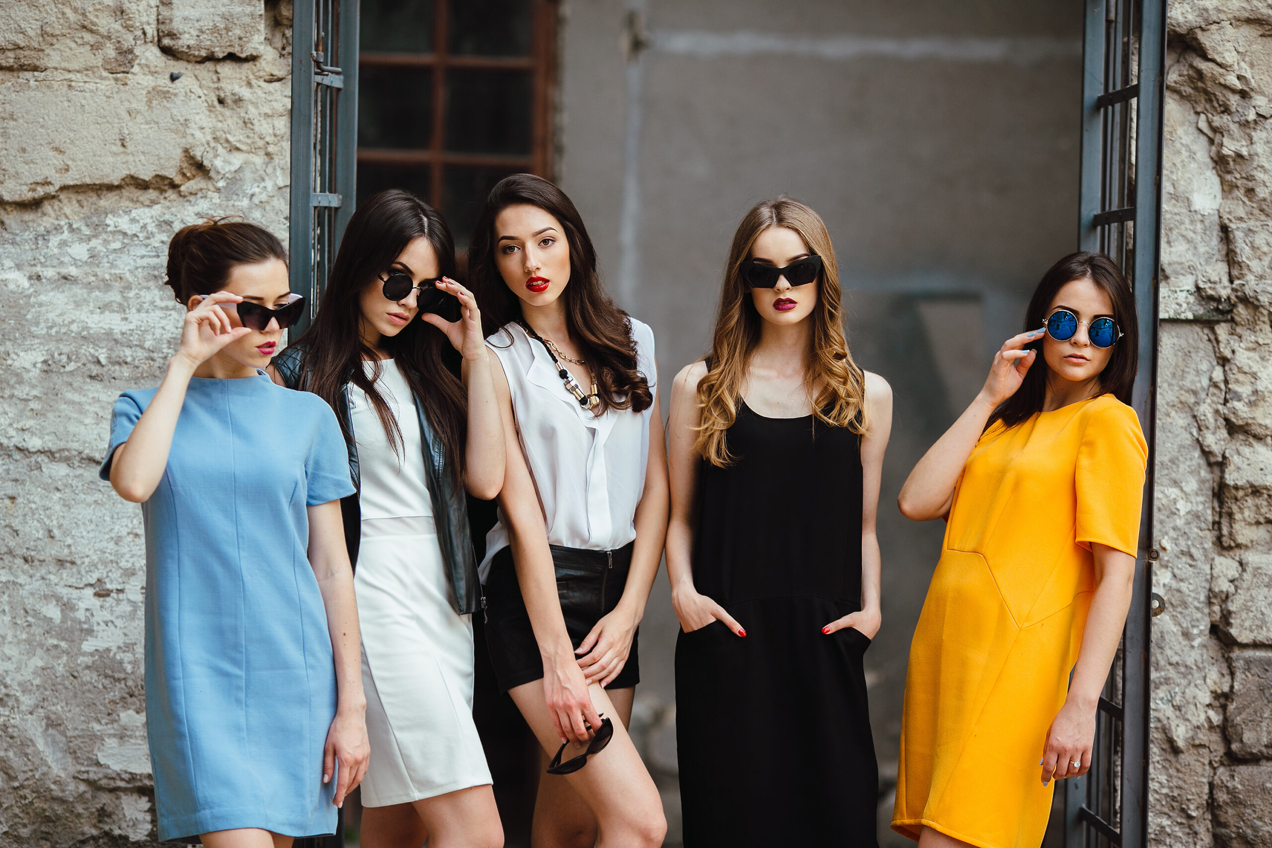 top-20-clothing-brands-in-the-world-style-quality-and-luxury-scaled