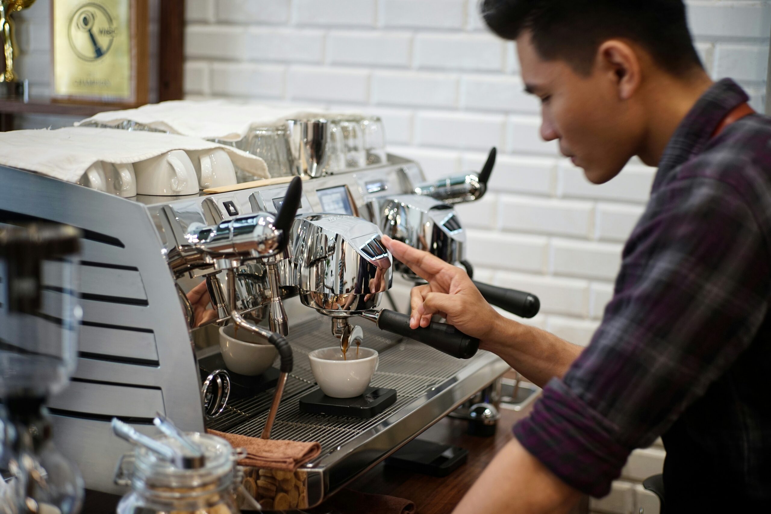 coffee-machines-brewing-perfection-at-home-and-beyond